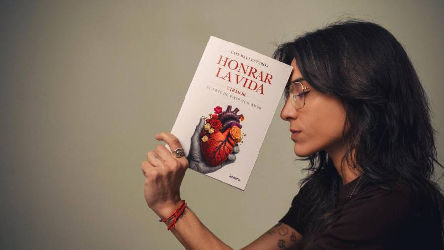 Tati Ballesteros reflexiona sobre el ‘virmor’, un concepto que define como la capacidad de vivir con amor a pesar de las complejidades.
