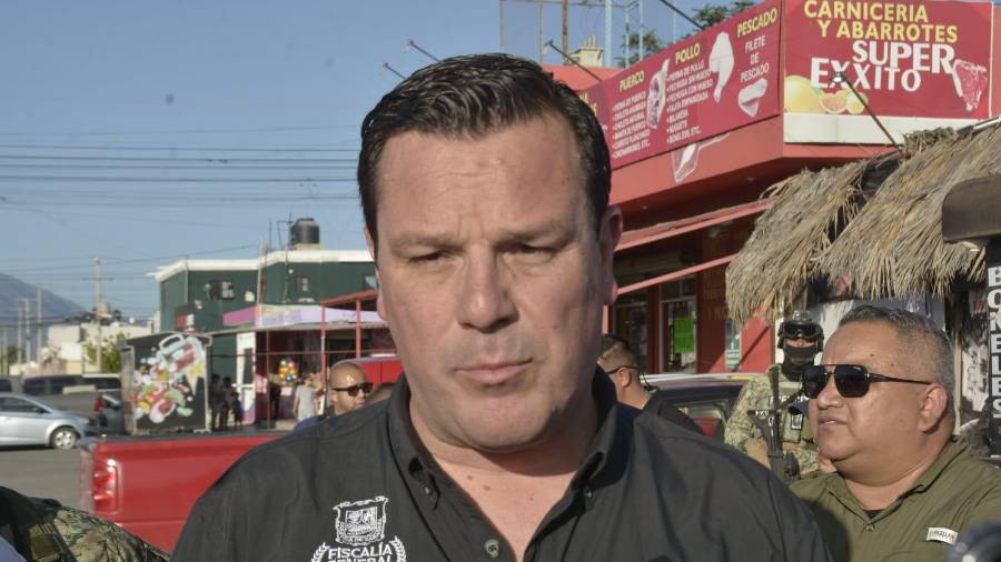 El fiscal Federico Fernández Montañez informó que las denuncias ciudadanas recabadas durante los recorridos ya derivaron en cateos y operativos en distintos sectores de Saltillo.