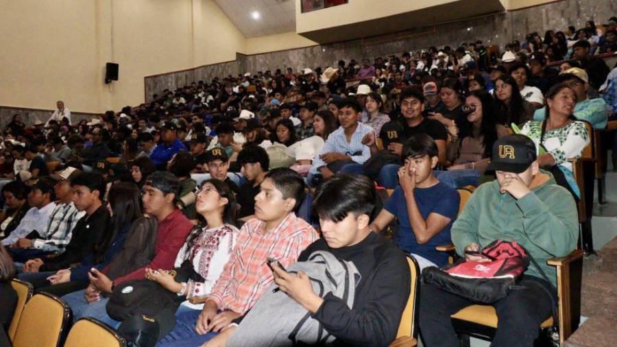 Alrededor de mil 500 jóvenes participan en el Programa de Inducción para Alumnos de Nuevo Ingreso 2026 de la UAAAN.