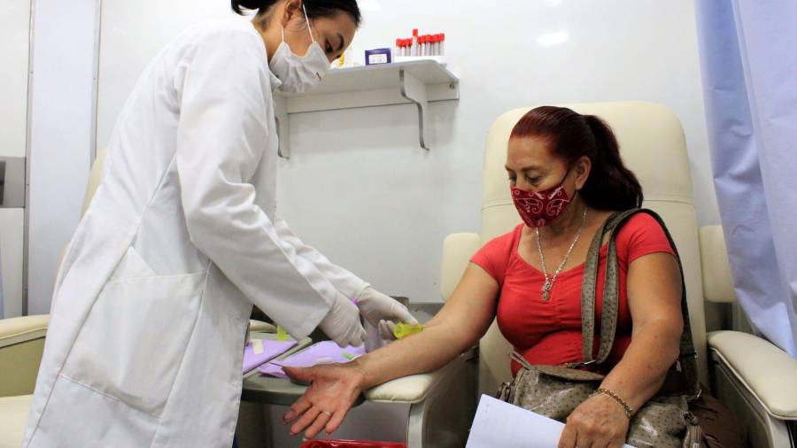 La mayor demanda de atención médica también incrementó el consumo de medicamentos e insumos en los centros de salud de la región.