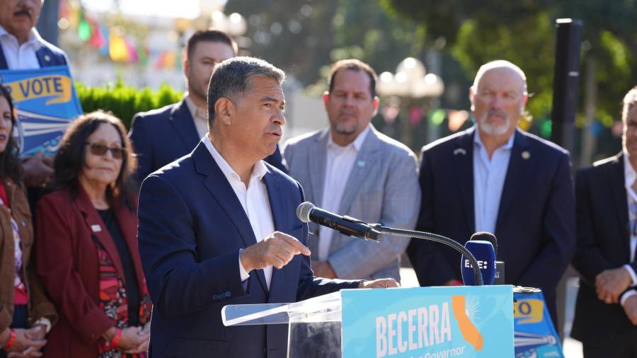 El candidato demócrata que encabeza las encuestas en la contienda por la Gobernación de California, Xavier Becerra, se encamina a hacer historia como el primer gobernador latino de California en más de 150 años.