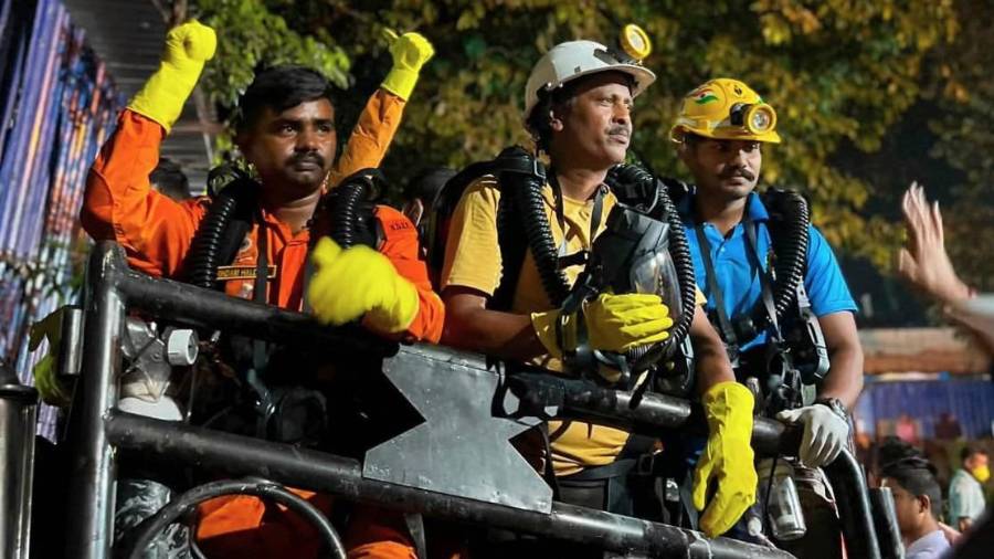 Varias agencias habían realizado esfuerzos de rescate durante los cuatro días transcurridos desde que una explosión de gas sacudió el túnel.