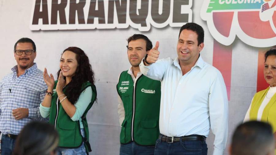 Javier Díaz, alcalde de Saltillo, anunció la implementación de una ruta y supervisión de trabajos de mantenimiento vial para mejorar la movilidad en la ciudad.