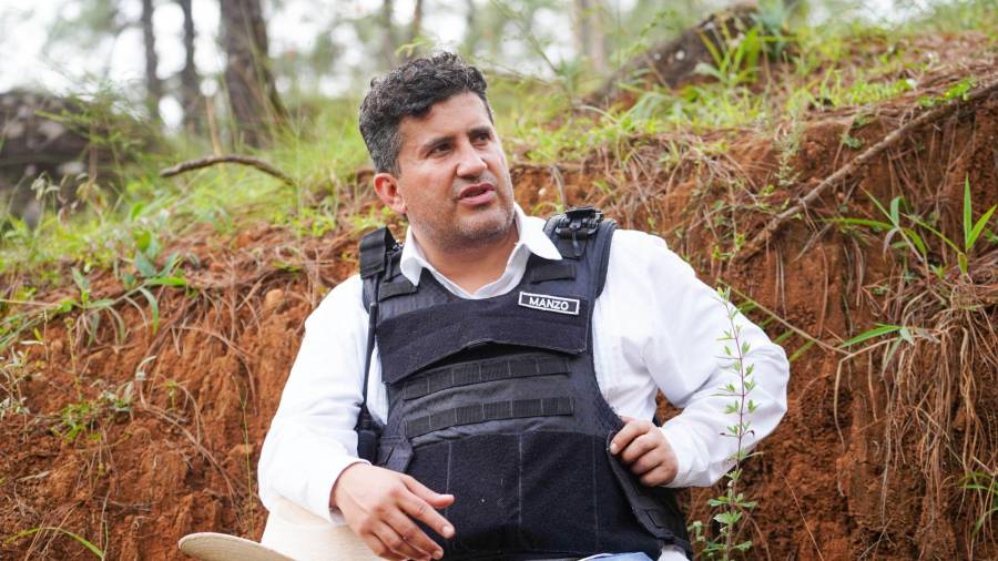 ‘Se lo asesinaron en sus manos’: Crimen contra Carlos Manzo es la derrota de Sheinbaum ante el crimen, afirma Riva Palacio