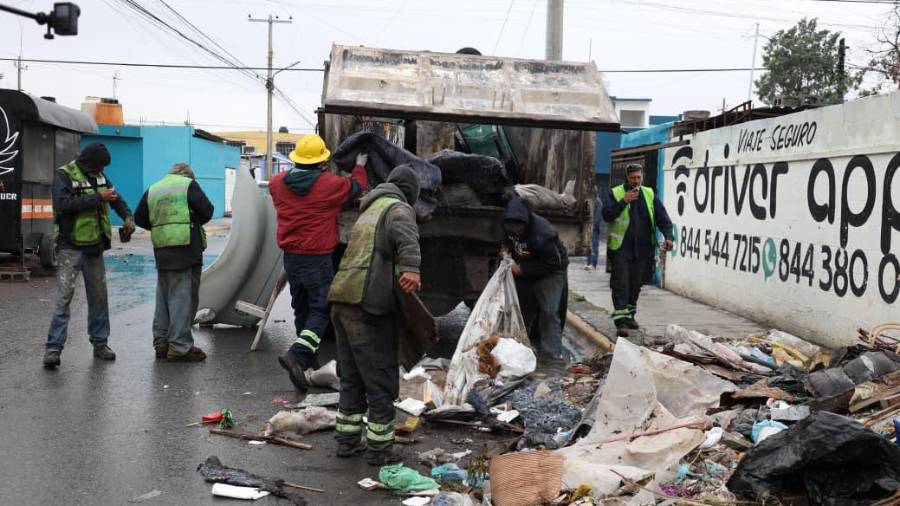 Además de aplicar sanciones a quienes tiren basura o escombro, el Ayuntamiento buscará recompensar a quienes detecten y denuncien estas prácticas.
