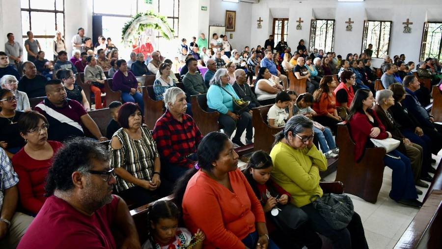 Devotos visitan un templo modesto pero fundamental en las celebraciones del 12 de diciembre.