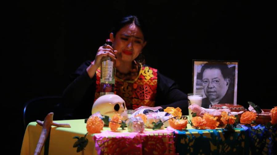 La Compañía Origen Teatro presentó “Frida Kahlo Viva la Vida” en el Centro Cultural Teatro García Carrillo, como parte del festival.