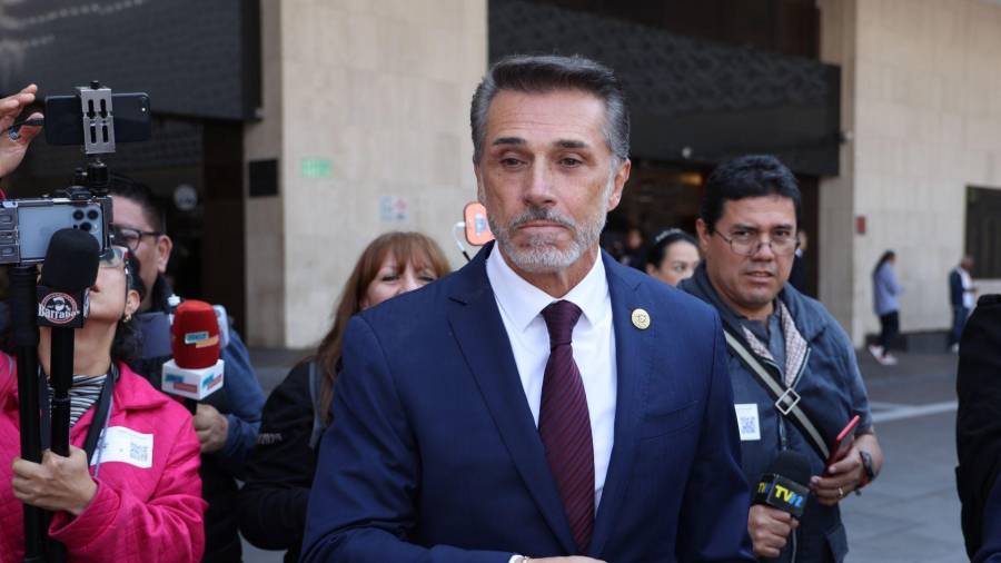 Sergio Mayer esclarece razón de su renuncia irrevocable