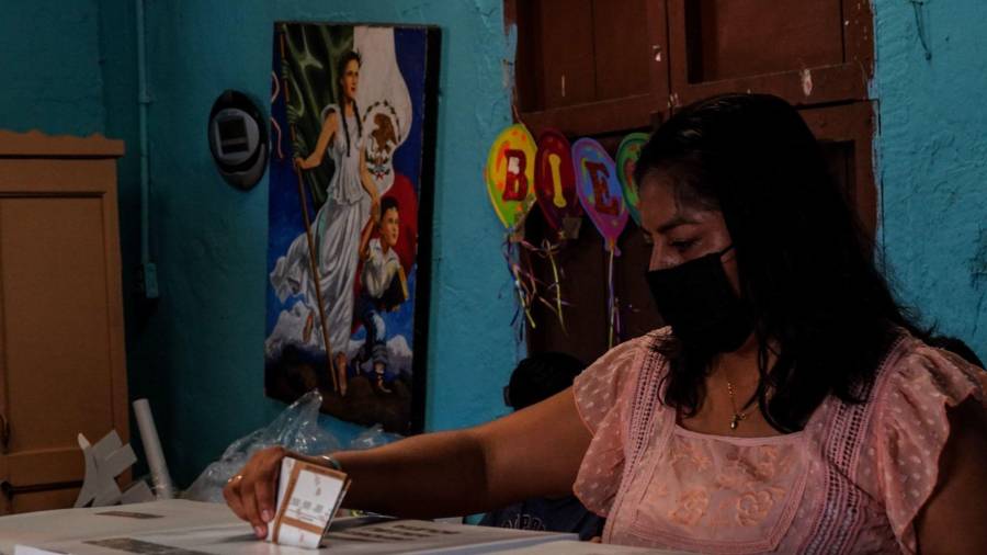 La Junta Local del Instituto Nacional Electoral (INE) informó que a las 10:00 horas se instalaron las 81 casillas.