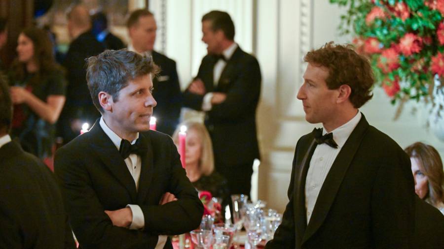 Los CEO de OpenAI y Meta, Sam Altman y Mark Zuckerberg conversan antes de que los presidentes de EU y China, Donald Trump y Xi Jinping, hagan un brindis en la cena de Estado en la Casa Blanca.