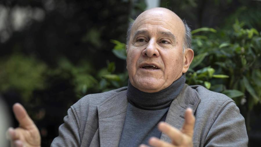 El analista académico José Ramón López-Portillo explica que México se encuentra al borde de la que podría ser la crisis más profunda de su historia moderna.