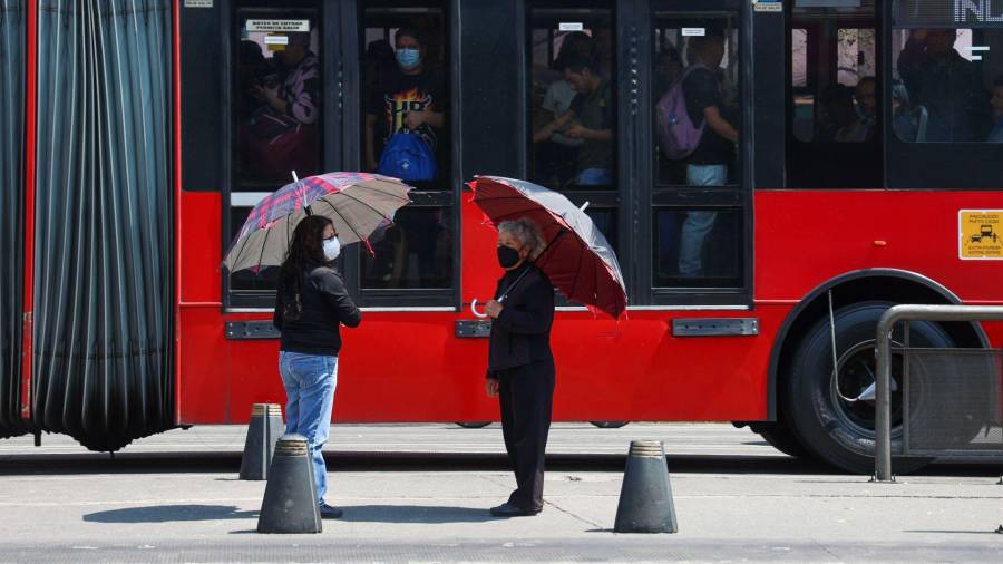 De la Fuente aseguró que es necesario dar más espacio a las mujeres como mediadoras.
