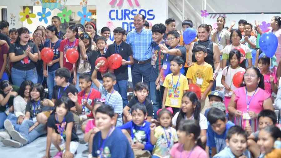 Encabezado por el alcalde Emilio De Hoyos Montemayor, el programa busca fortalecer el desarrollo integral, la convivencia familiar y el aprendizaje mediante actividades formativas y recreativas. FOTO: CORTESÍA