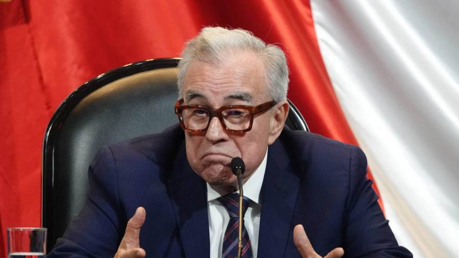 Para Riva Palacio, el congelamiento de cuentas de los 10 funcionarios acusados por EU, incluido Rocha Moya, se trató de una simulación, pues les dieron tiempo para mover el dinero fuera de México.