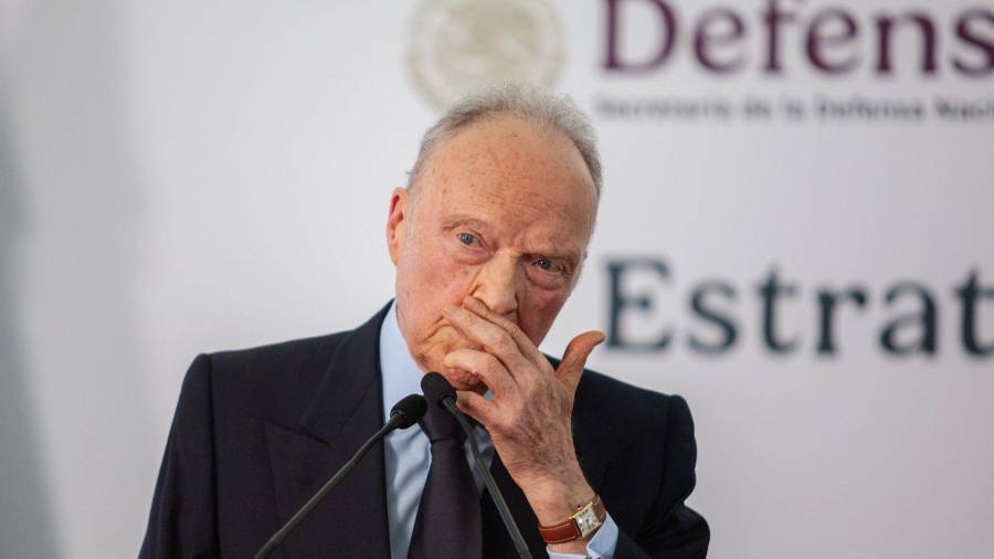 Alejandro Gertz Manero, fiscal general de México, durante conferencia de prensa dedicada al tema de seguridad.