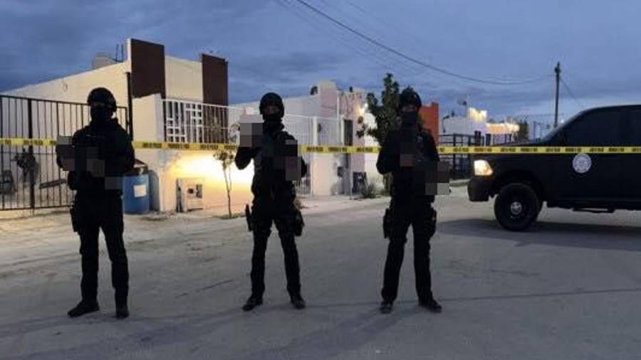 Agentes de la Agencia de Investigación Criminal ejecutaron la orden de cateo la noche del domingo.