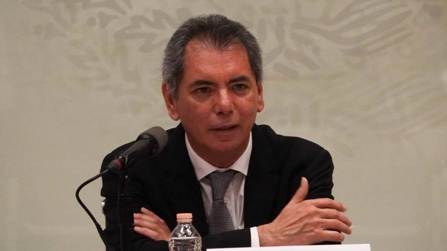 El secretario de Hacienda y Crédito Público, Edgar Amador Zamora, en una conferencia de prensa sobre la situación económica, las finanzas públicas y la deuda pública correspondientes al primer trimestre de 2026.