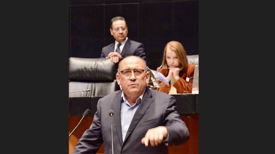 El diputado federal Rubén Moreira Valdez propuso la creación de un Programa Nacional Emergente de Rescate de la Cafeticultura para apoyar a los pequeños productores del País.