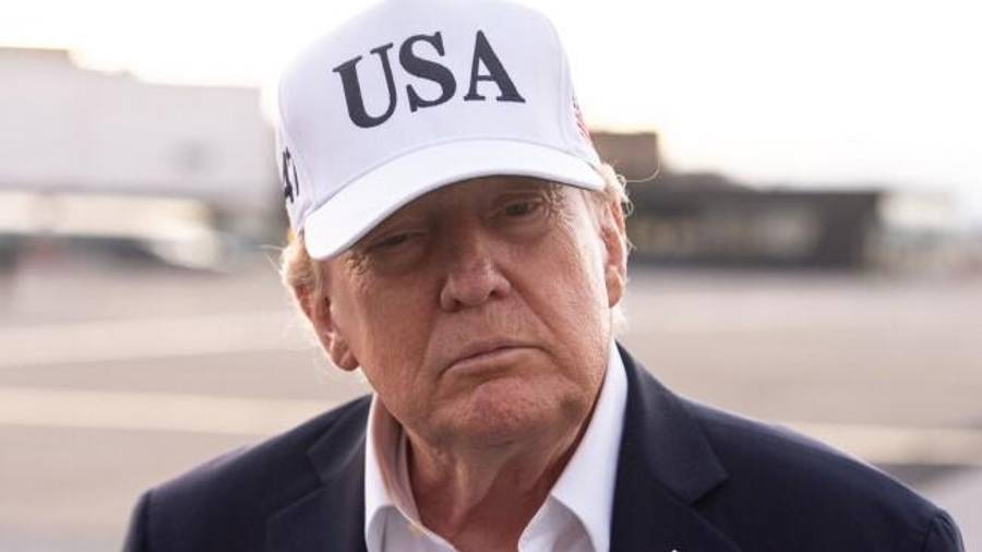Trump se mostró vehemente en su oposición a los llamados a frenar, escribiendo en su plataforma Truth Social: “Hay una conspiración enfermiza en marcha contra la IA y los centros de datos, y el único que se alegra de ello es China. ¡QUIEN GANA EN EL CAMPO DE LA IA, GANA!”.