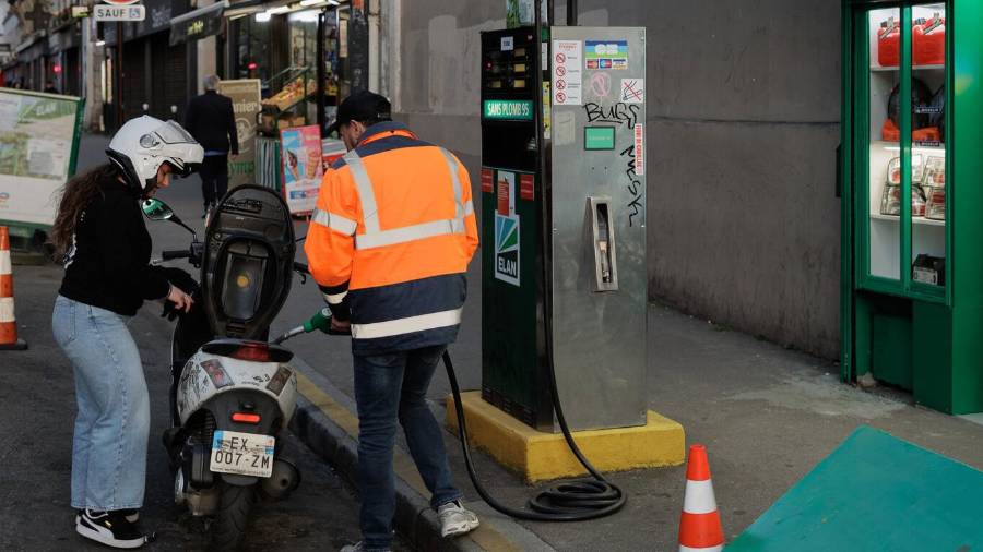 El Banco Central Europeo y el Banco de Inglaterra mantuvieron estables las tasas de interés el jueves, mientras monitorean el impacto económico de la guerra en Medio Oriente y el aumento de los precios del petróleo.