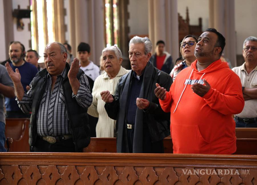 $!La “Oración del Taxista” refuerza los lazos de fe del gremio durante la misa en el Santuario.