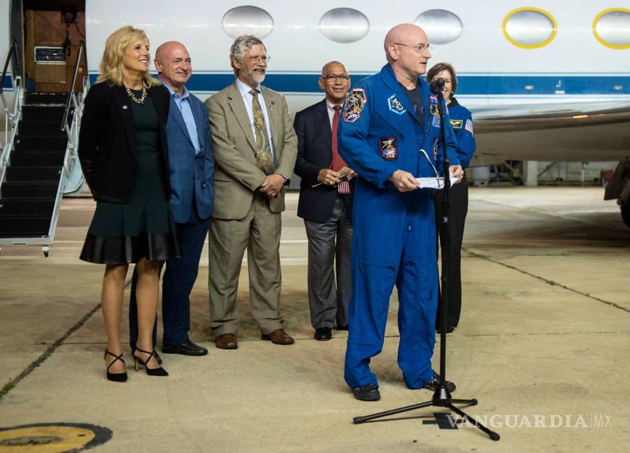El astronauta Scott Kelly creció cinco centímetros en el espacio