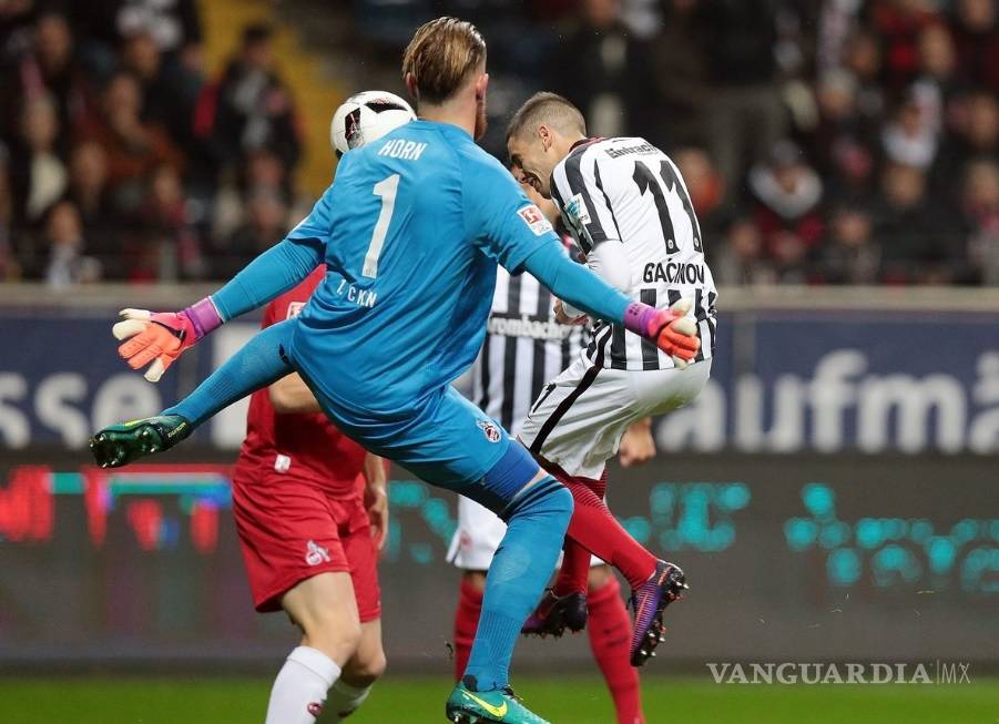 $!Eintracht ganó con apuros; Fabián jugó los 90