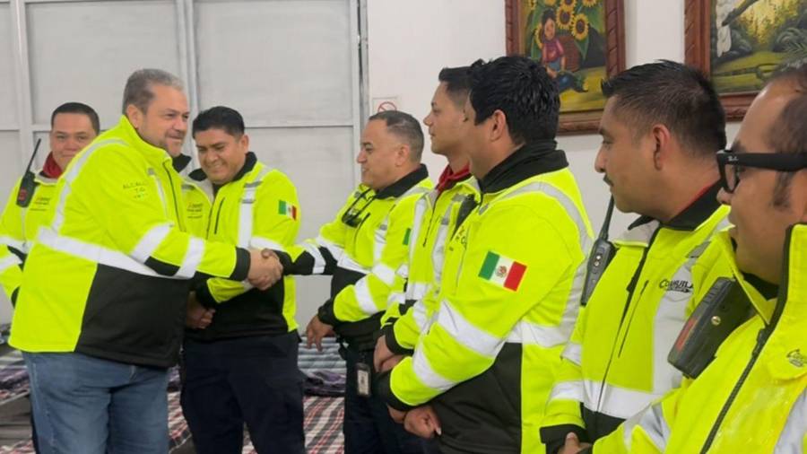 El alcalde Tomás Gutiérrez Merino supervisó el refugio temporal ubicado en las instalaciones de Protección Civil y Bomberos, ante el ingreso del frente frío a la región.
