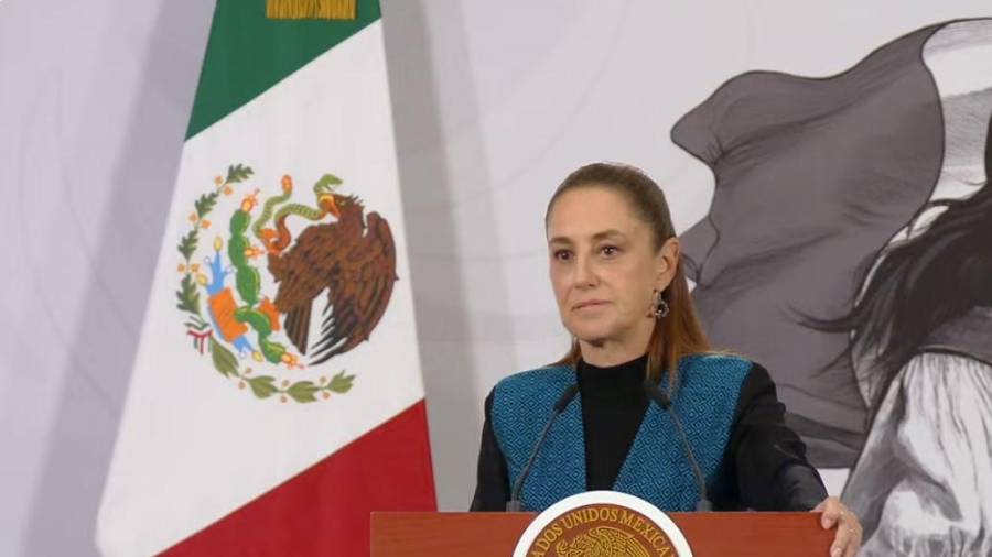 La jefa del Ejecutivo destacó que el fortalecimiento del sistema contempla mayor abasto de fármacos, atención con calidad humana y la creación de un expediente médico único por persona.