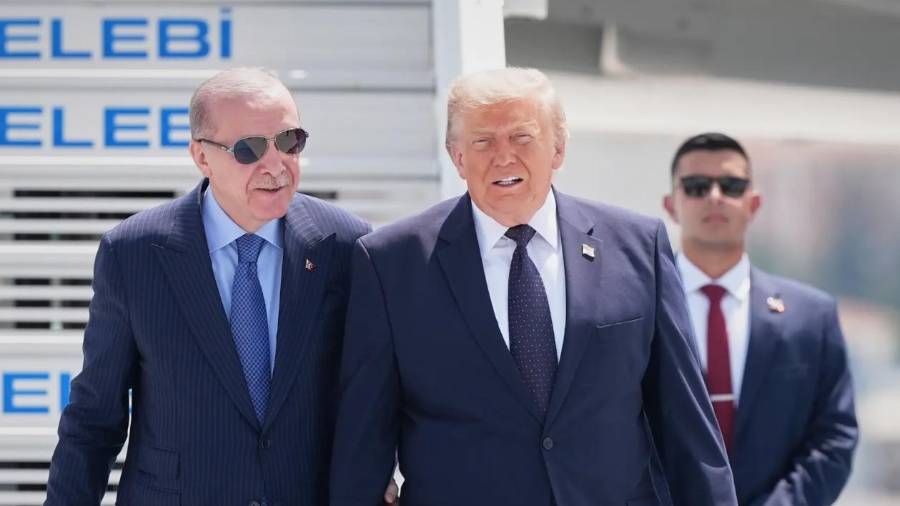 Glass afirmó que desde el principio fue evidente que Erdoğan contaba con el favor de Trump.