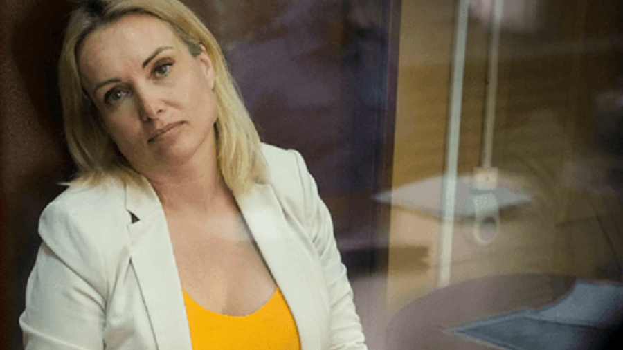 Marina Ovsiannikova, juzgada en ausencia, dejó Rusia en octubre de 2022 después de escapar del arresto domiciliario en el que se encontraba con su hija de once años