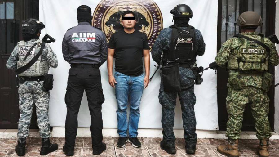 Jesús “N”, director de la Policía Municipal de Suchiapa, fue detenido por la evasión de cuatro detenidos.