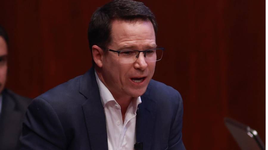 En opinión del jefe de la bancada panista, de esa victoria se desprende “un mensaje poderoso: Sí se puede ganar, sí se puede resistir, sí se puede defender la democracia en las urnas”.