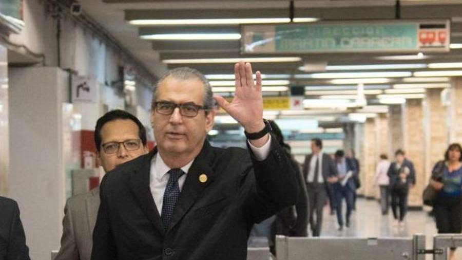 El Senado de la República lamentó la pérdida de uno de sus colaboradores en un momento clave de la actividad legislativa.