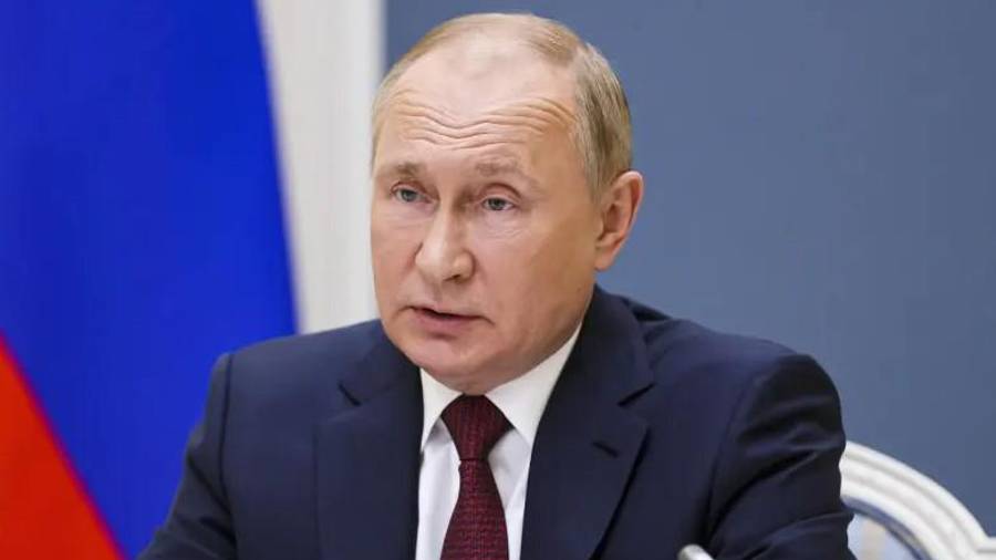 Las conversaciones en el Kremlin, que calificó de “francas, constructivas” y “fructíferas”, comenzaron poco antes de la medianoche en Moscú y duraron casi cuatro horas.