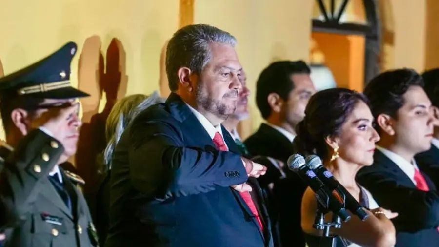 Tomás Gutiérrez Merino encabezó la ceremonia del Grito de Independencia.