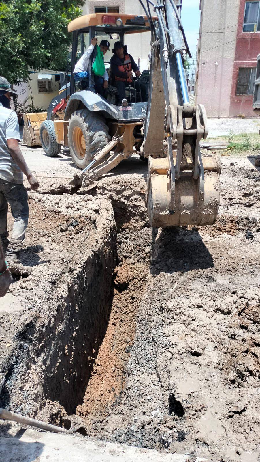 $!Las labores incluyen excavación, instalación de tubería sanitaria, conexión a colectores y adecuación de conexiones domiciliarias.