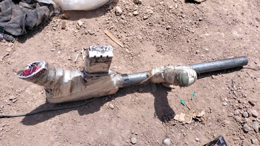 Aspecto del artefacto de fabricación casera asegurado por peritos de la FGE tras la detonación accidental.