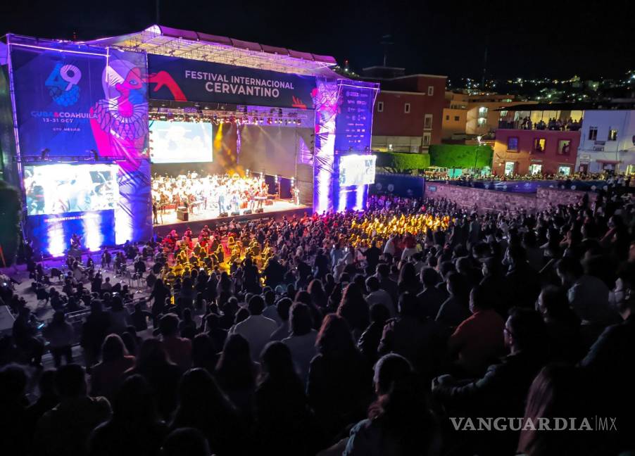 $!Vista general de la inauguración del 49 Festival Internacional Cervantino hen el estado de Guanajuato (México). EFE/Luis Ramírez