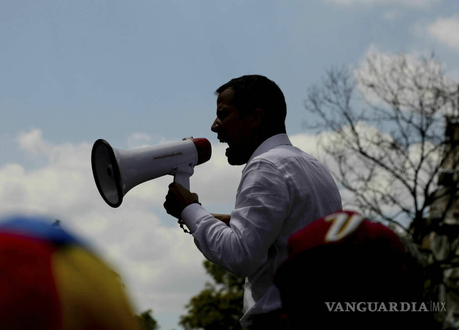$!Apagón energético acrecenta la crisis en Venezuela; Juan Guaidó pedirá declarar estado de emergencia