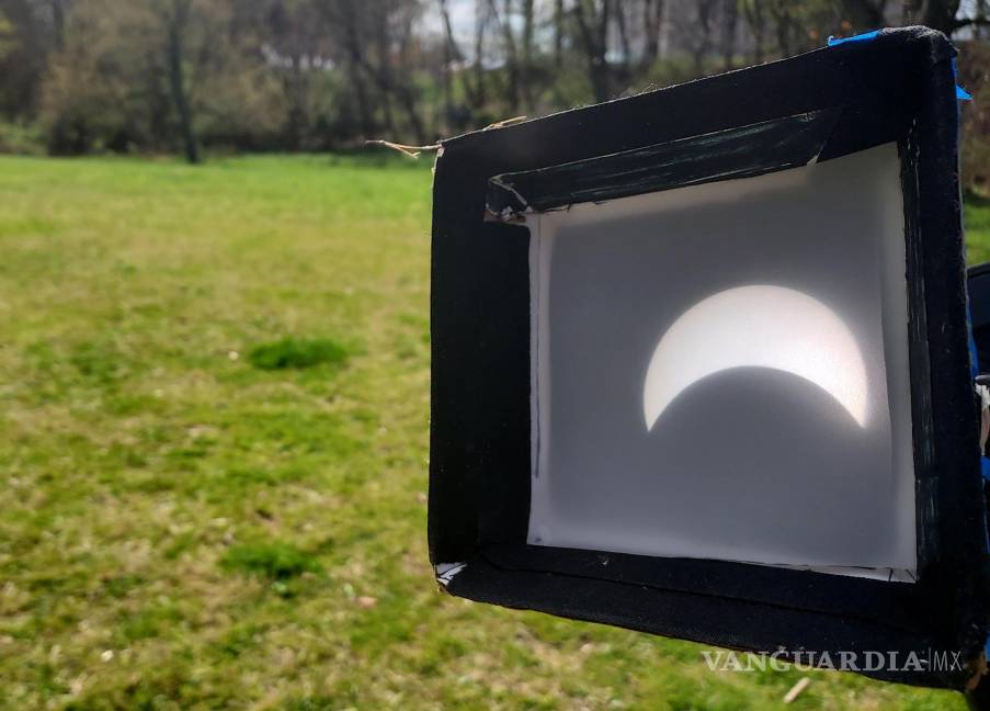 Así cautiva, maravilla y asombra el eclipse solar desde Mazatlán hasta la isla de Terranova (fotos)