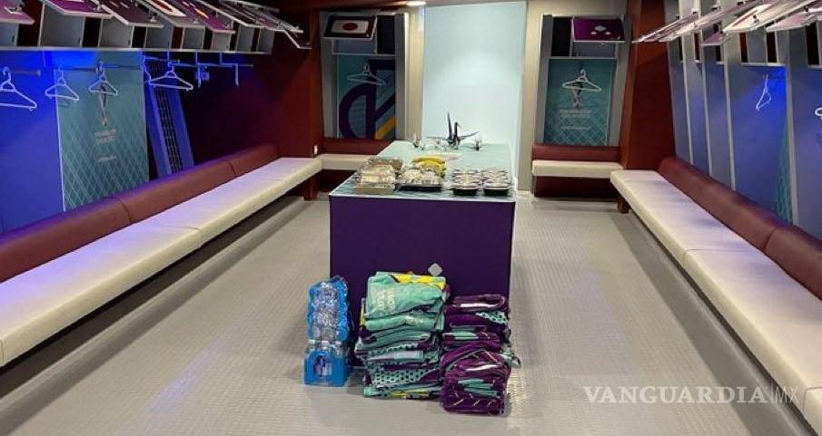 El ejemplo japonés en las tribunas de Qatar; aficionados alientan, sufren, gozan... y limpian