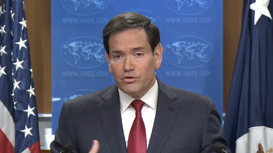 En una conferencia de prensa desde Washington D.C., el Secretario de Estado de Estados Unidos, Marco Rubio, reconoció el esfuerzo de México en materia de seguridad, aunque aún “falta mucho por hacer”.