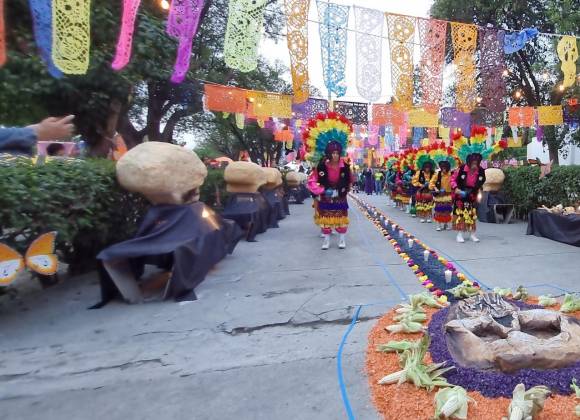 Saltillo: Alumnos de la UAdeC hacen gala de su talento en el Tercer Festival de los Muertos