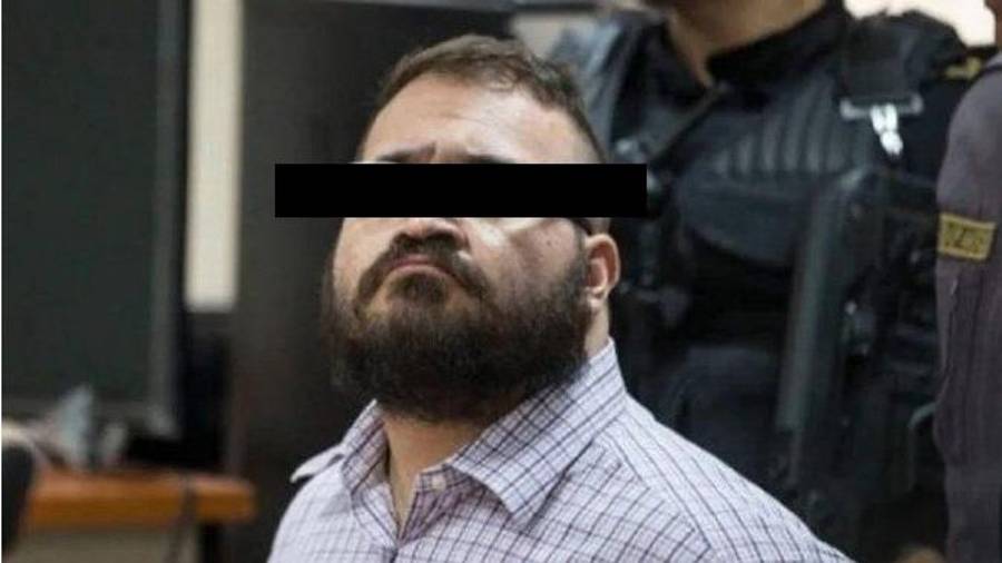 Llevó al expediente el argumento de una presunta motivación política detrás de la nueva imputación.