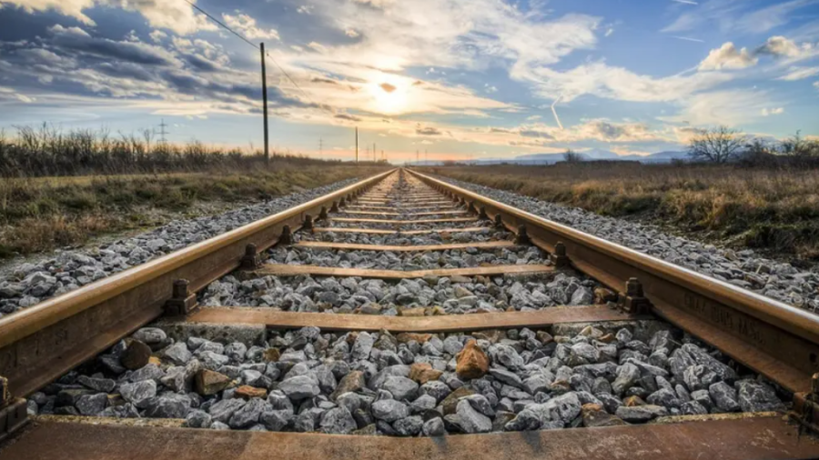 El tren Saltillo-Nuevo Laredo contempla una trayectoria de 363.1 kilómetros.