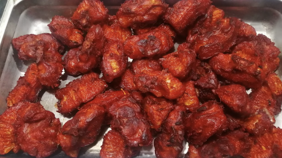 Desde lonches y tortas hasta tacos, las colitas se ofrecen en decenas de puestos y restaurantes.