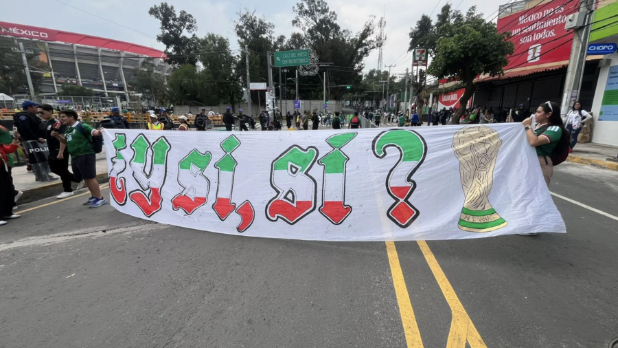 Miles de aficionados repiten “¿Y si sí?” antes de cada partido de la Selección Mexicana, pero pocos conocen la historia detrás de esta frase.