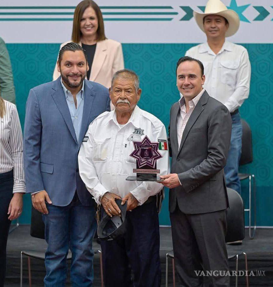 $!El exoficial fue jubilado a finales de 2025, tras más de cuatro décadas de servicio en distintas áreas operativas.