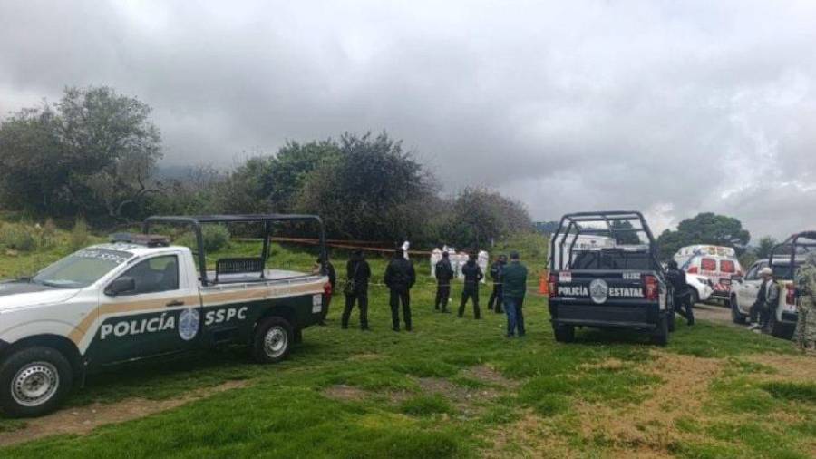 Hallan a 5 personas sin vida en carretera Tlalnepantla, Morelos.